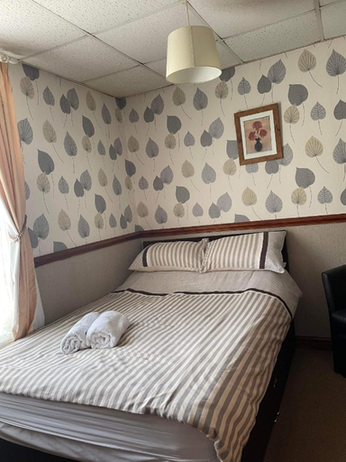 Bedroom 2, Roselea Hotel - St Chads, Blackpool