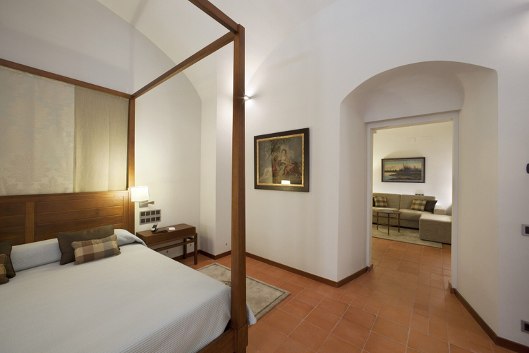 Bedroom 2, Parador de Cáceres, Cáceres