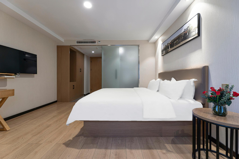 Bedroom 16