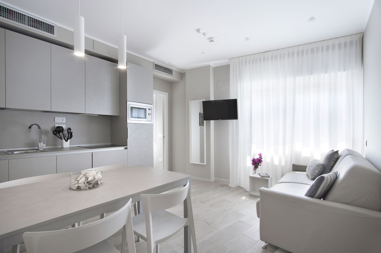 Dining Room 11