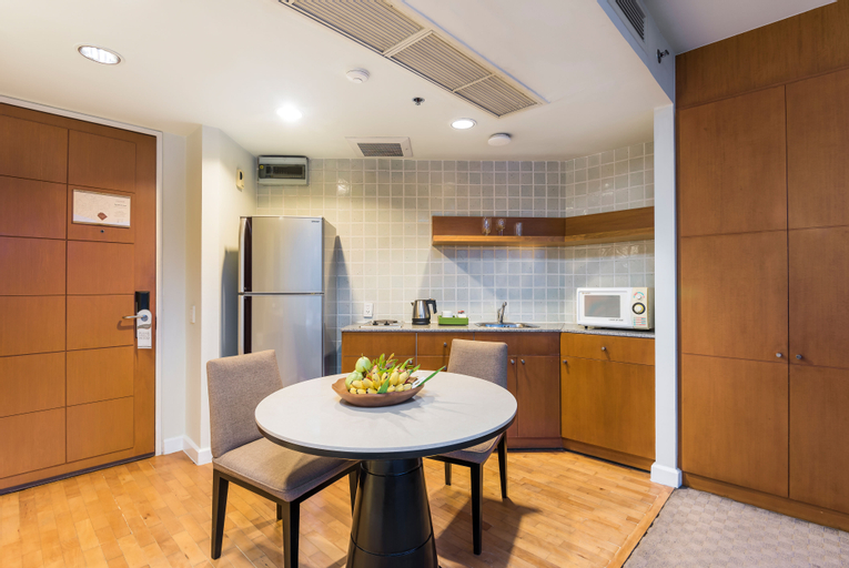 Dining Room 11
