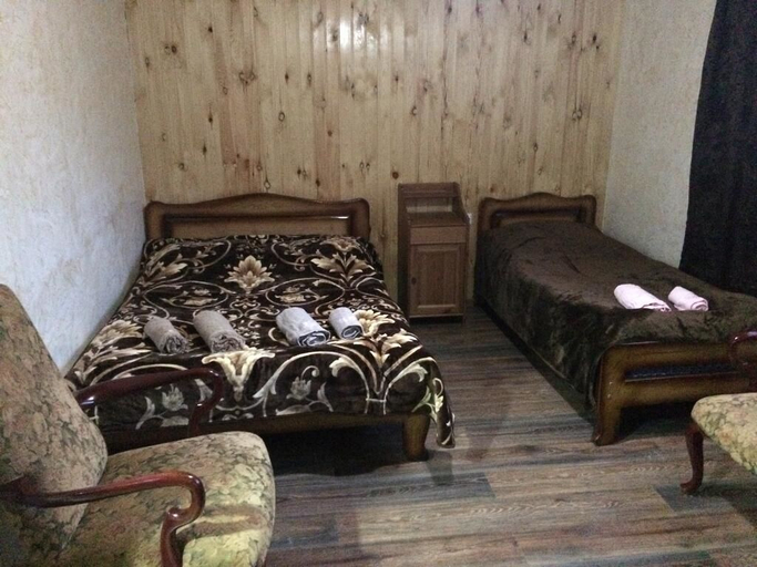 Bedroom 2, Manoni's Guesthouse, Mestia