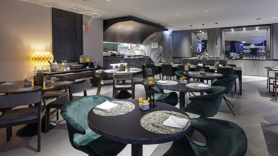 Food & Drinks 5, Porto Royal Bridges Hotel, Porto