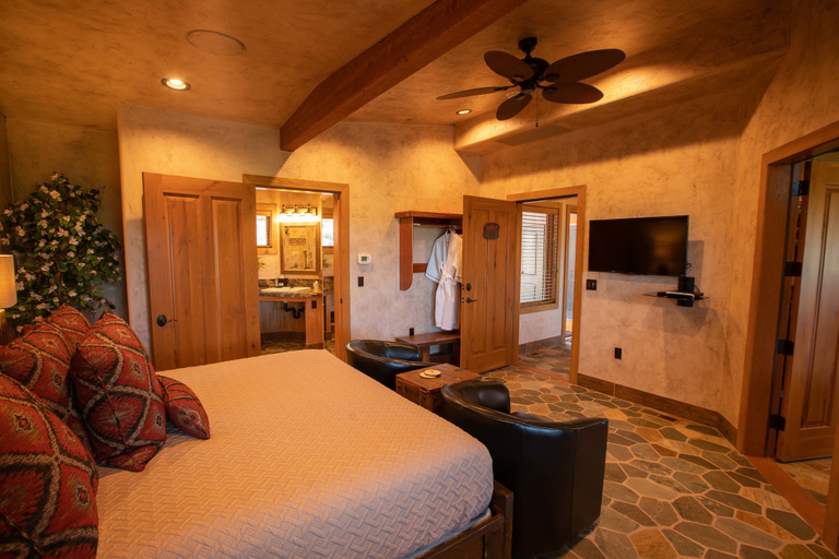 Bedroom 3, Cougar Ridge Resort, Wayne