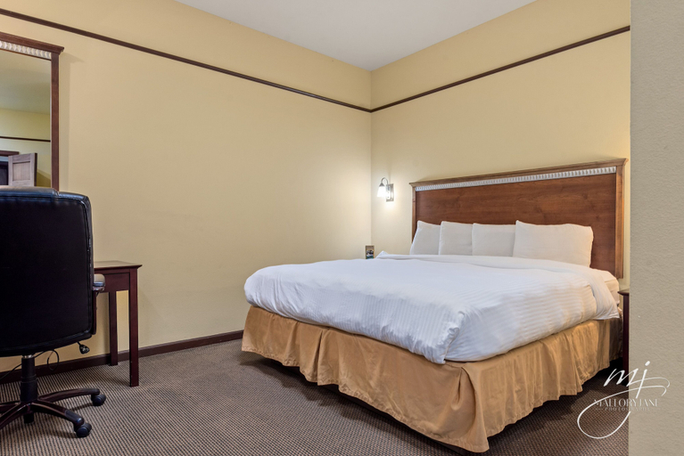 Bedroom 3, Hotel Seville, Boone