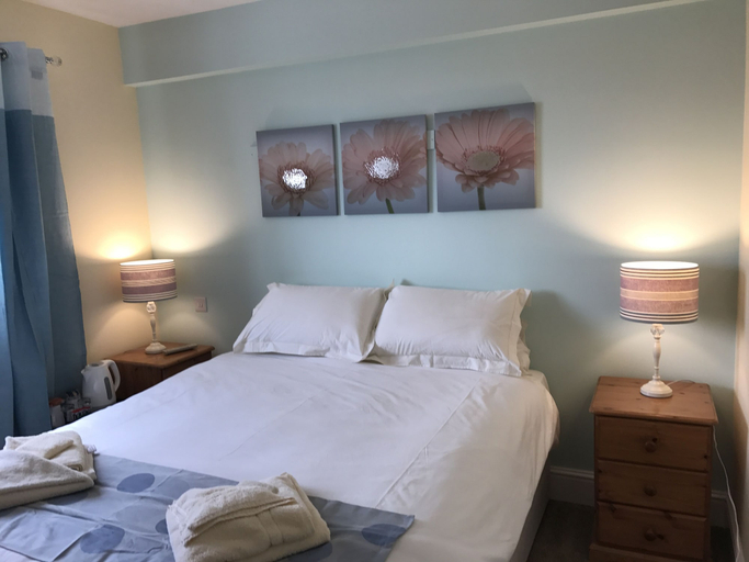 Bedroom 3, Halfway House Inn Country Lodge, Somerset