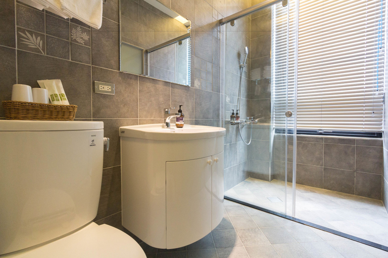 Bathroom 4, Sunrise Bed and Breakfast, Yilan
