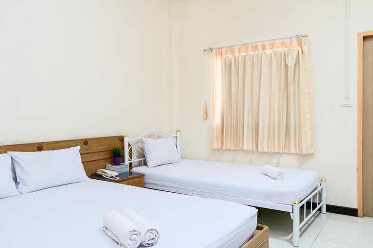Hotel.บ้านเพื่อน2สาขาพยุหะคีรี, Phayuha Khiri