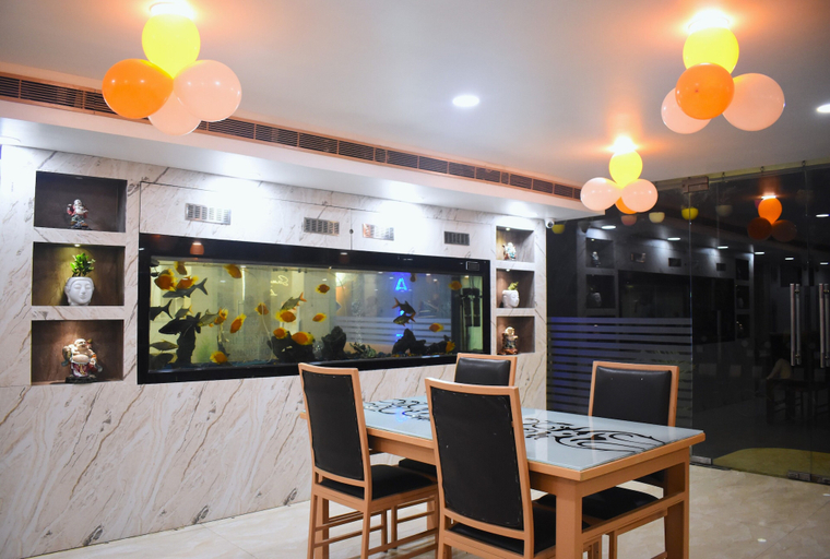 Food & Drinks 5, Saubhagya Inn, Lucknow