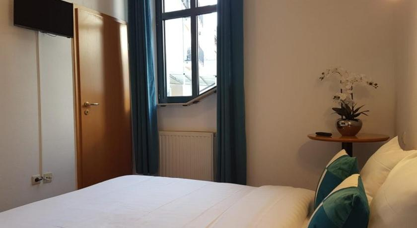 Bedroom 2, Hotel La Charbonnade, Esch-sur-Alzette