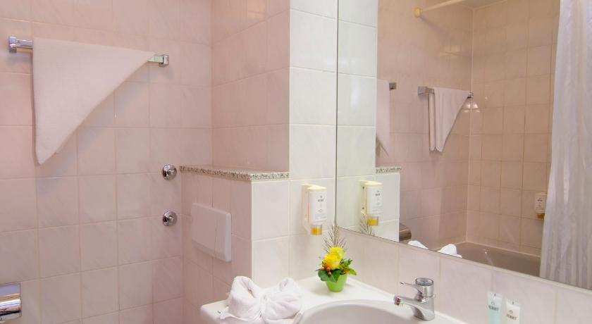 Bedroom 4, ACHAT Hotel Russelsheim Frankfurt, Groß-Gerau