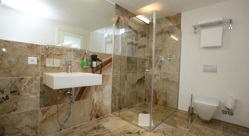 Bedroom 4, Businesshotel LUX, Hochdorf