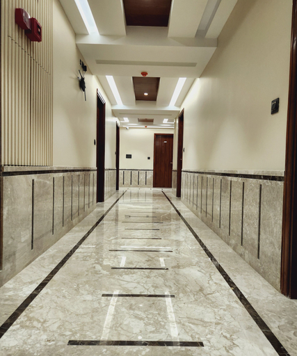 Others 5, The Leena International - New Delhi, Delhi