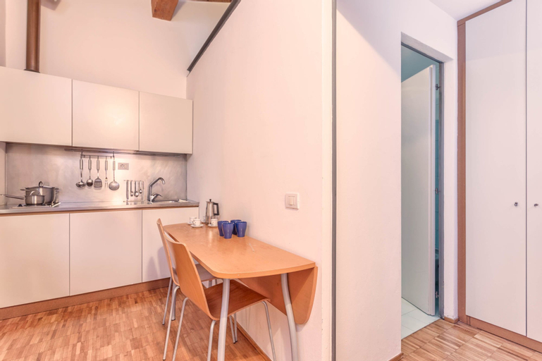 Dining Room 8