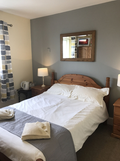 Bedroom 4, Halfway House Inn Country Lodge, Somerset