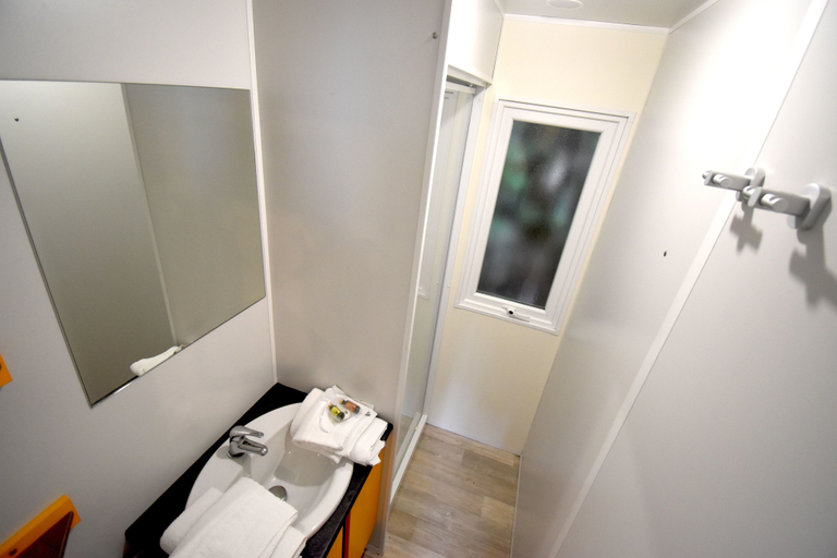 Bathroom 5, Glamping Terre & Mer, Côtes-d'Armor