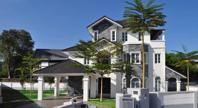 Turf Resort Penang - 6 Bedrooms Bungalow, Pulau Penang