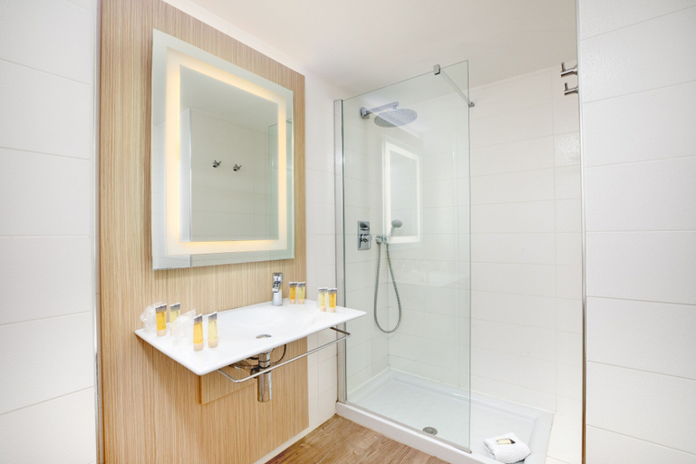 Bathroom 5, SOWELL HOTELS Golfe de Saint-Tropez, Var