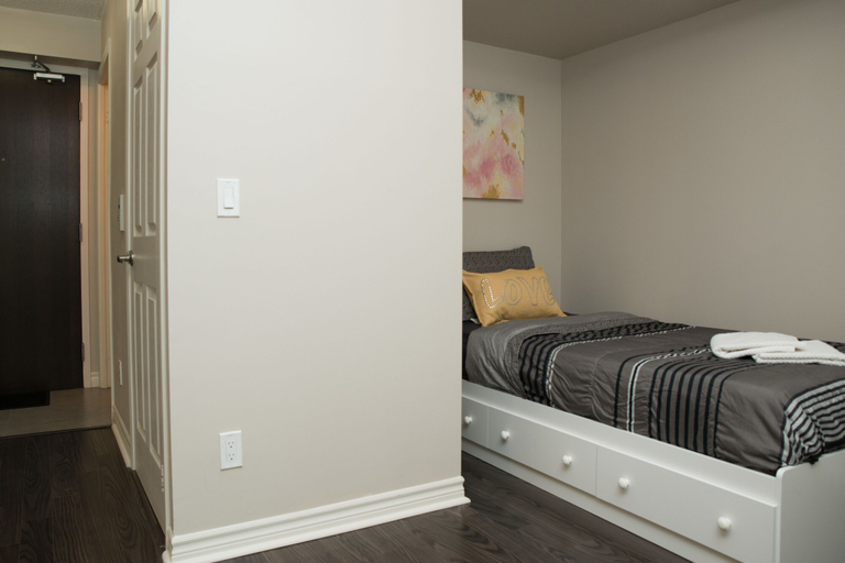 Bedroom 4, Sarkar Suites - Downtown Apartments, Toronto