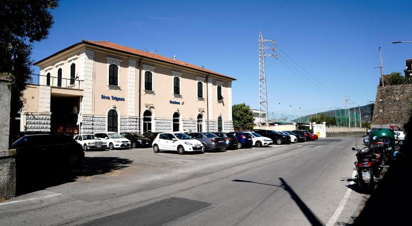 071 - Casa GIOIELLO con GIARDINO privato, 10 minuti MARE SPIAGGIE, Genova