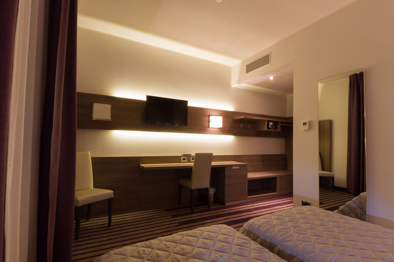 Bedroom 2, Quality Hotel Green Palace, Rome