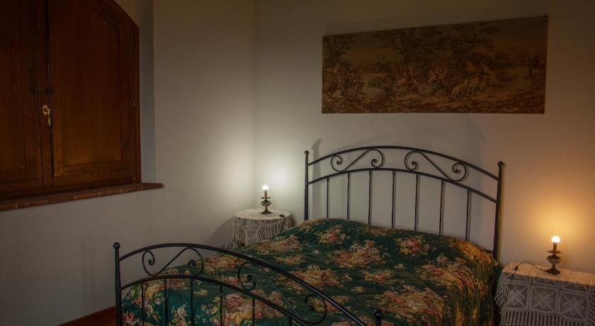 Bedroom 4, 4 bedrooms villa with private pool furnished garden and wifi at Montecampano, Terni