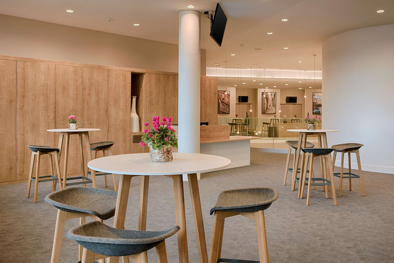 Food & Drinks 5, NH Toulouse Airport, Haute-Garonne