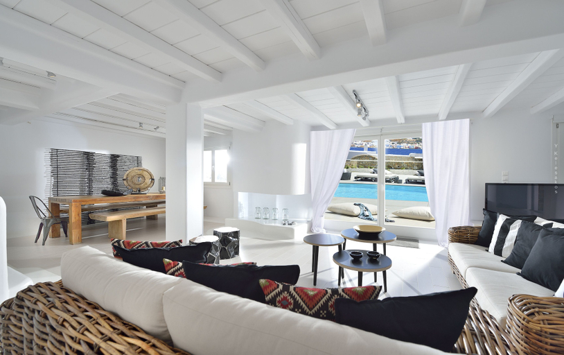 Others 5, Villa Blanca Uno, South Aegean