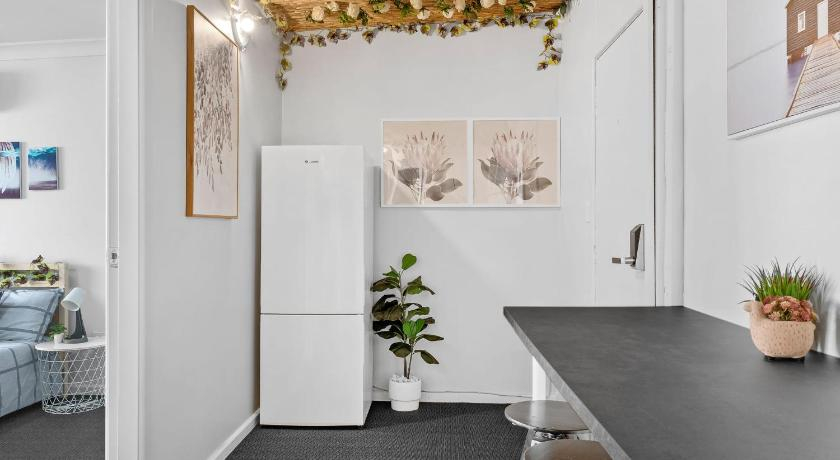 Others 4, Boutique Private Rm 7-Min Walk to Sydney Domestic Airport - SHAREHOUSE, Botany Bay