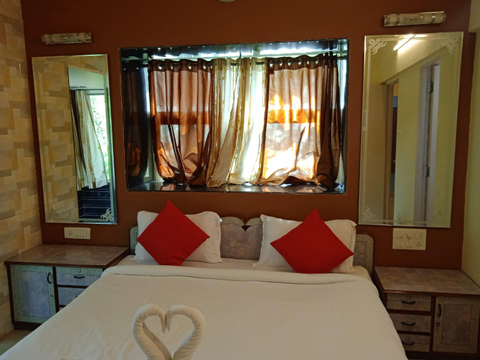 Others 4, Raval house, Satara
