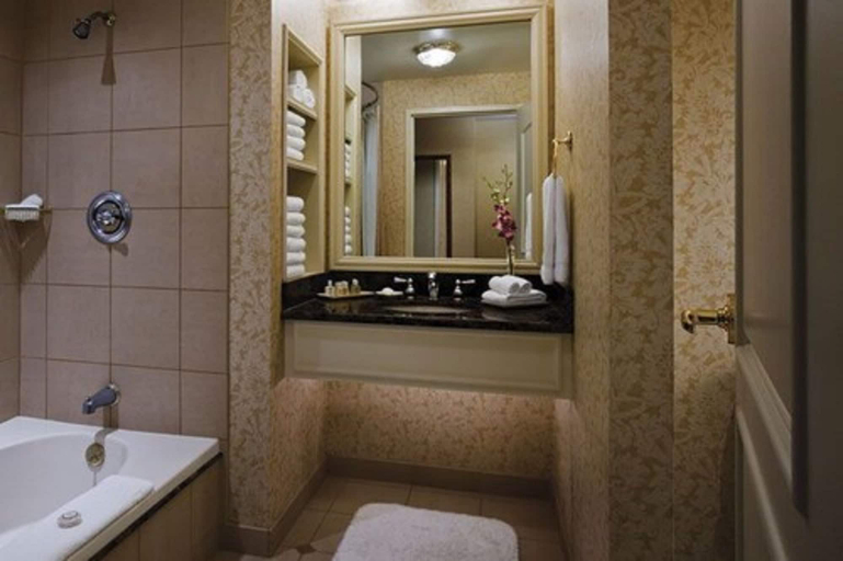 Bathroom 4, Belterra Casino Resort, Switzerland
