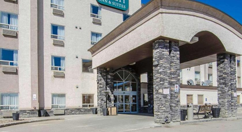 Quality Inn & Suites Grand Prairie, Division No. 19