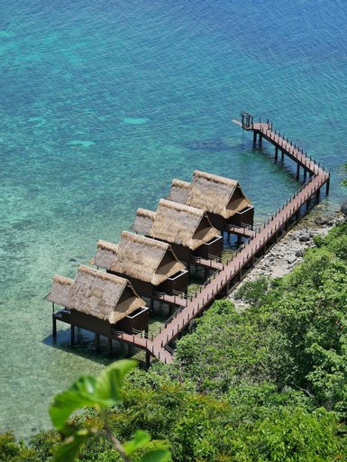 Exterior & Views 6