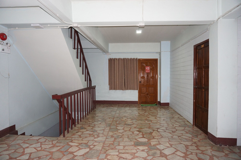 Others 5, Parichart Place, Pua