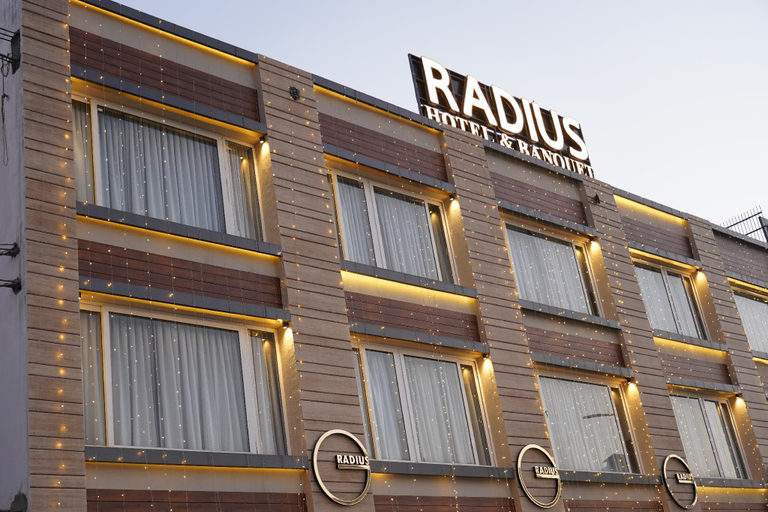 Others 4, hotel radius, Sahibzada Ajit Singh Nagar