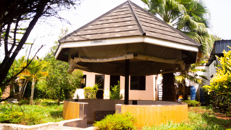 Exterior & Views 2, Distinction Gardens, Alego Usonga