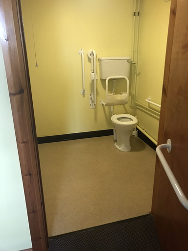 Bathroom, Bushmills Hostel, Causeway Coast and Glens