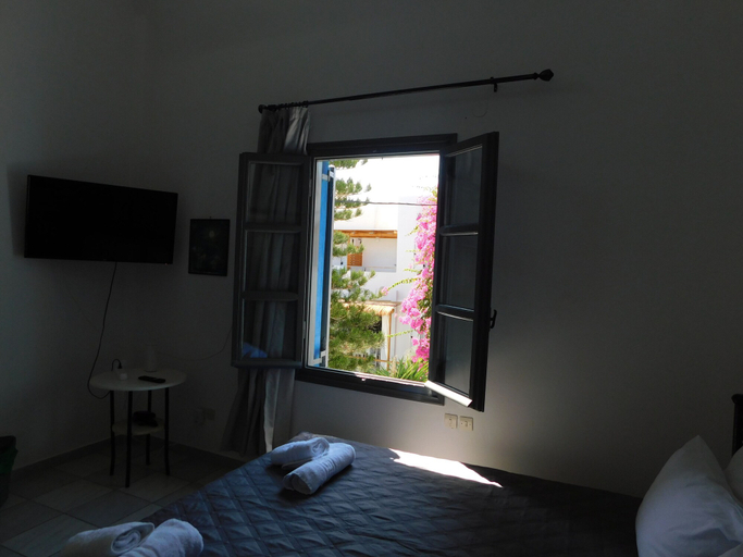 Bedroom 3, Perissa Art Villa - Kitchen & Washing Machine, South Aegean