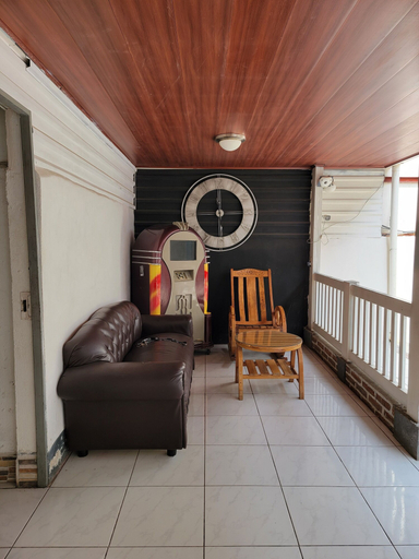 Others 5, Casa SAER, Managua
