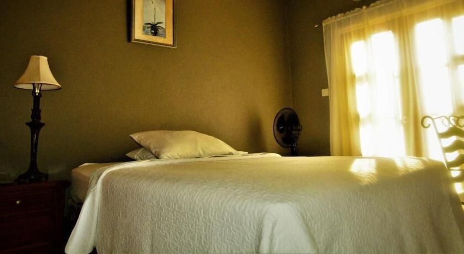 Bedroom 2, Idilo Escape