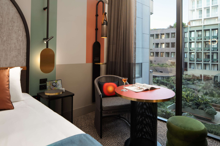 Bedroom 16
