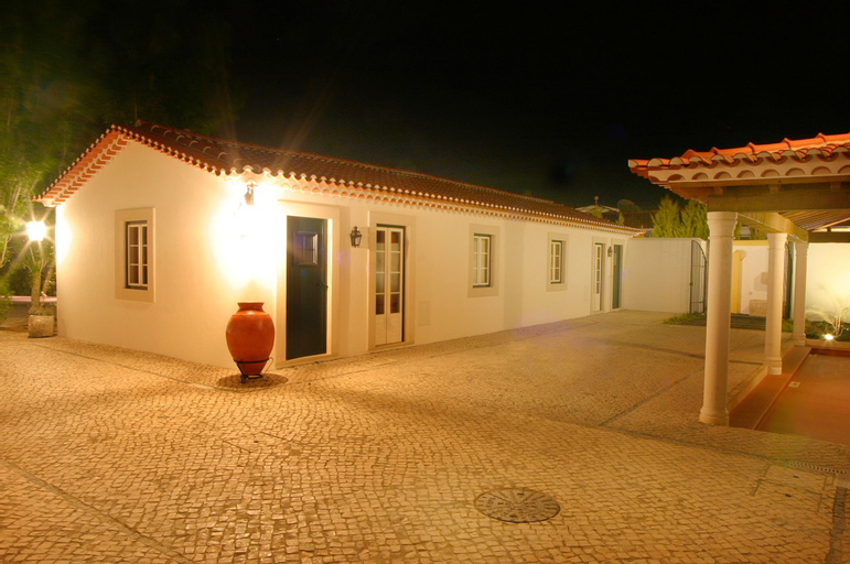 Exterior & Views 3