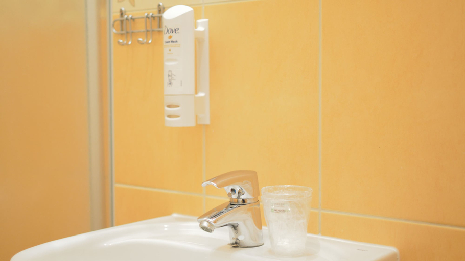 Bathroom 3, WenderEDU Business Center, Środa Śląska