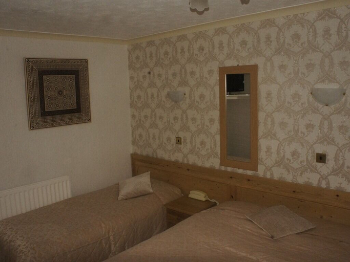 Bedroom 3, Plas Isa Hotel, Gwynedd