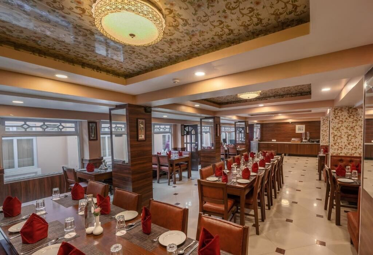 Food & Drinks, Summit Oakden Resort & Spa, Darjiling