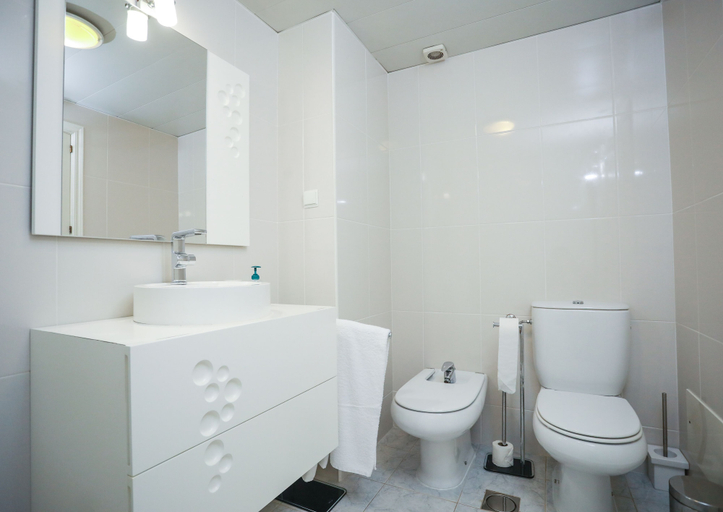 Bathroom 4, Forum Apartment, Funchal
