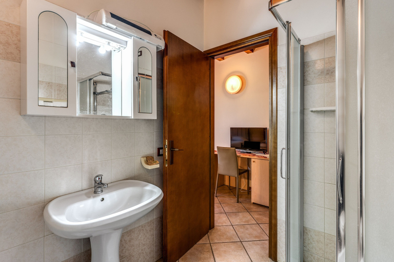 Bathroom 4, Agriturismo Pozzo Fiorito, Mantua