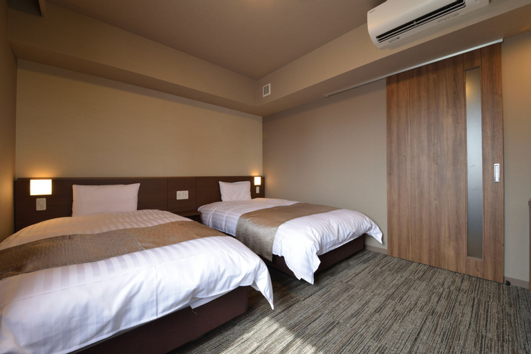 Bedroom 28
