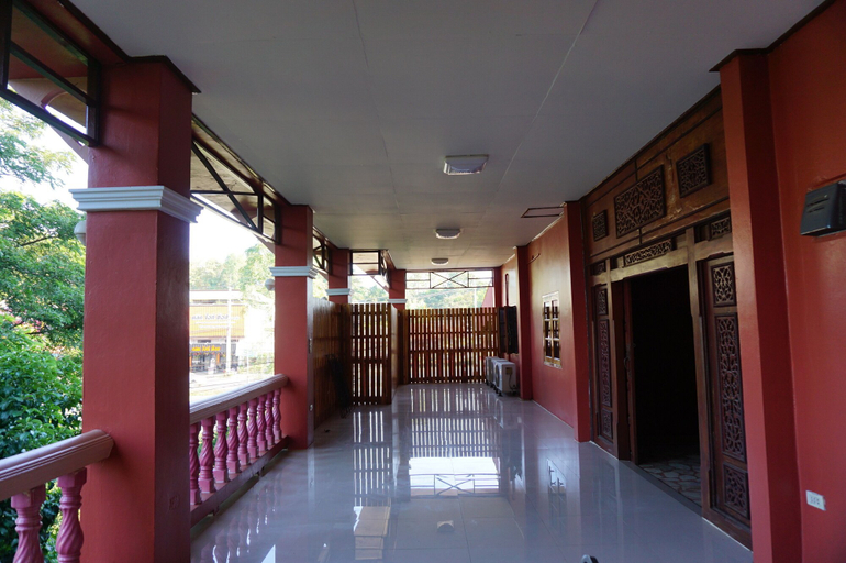 Others 5, Parichart Place, Pua