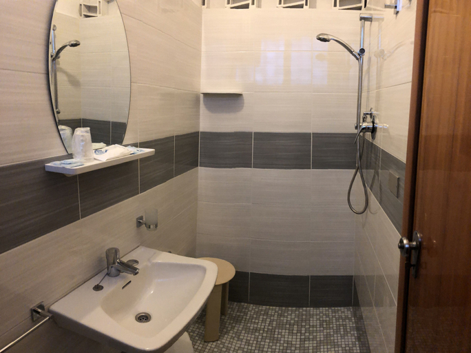 Bathroom 4, Hotel Wega, Rimini